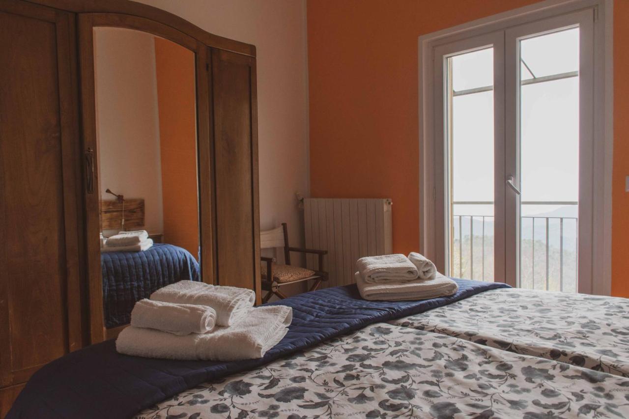 Bed And Breakfast Humus Sapiens Castiglione Chiavarese Exterior foto